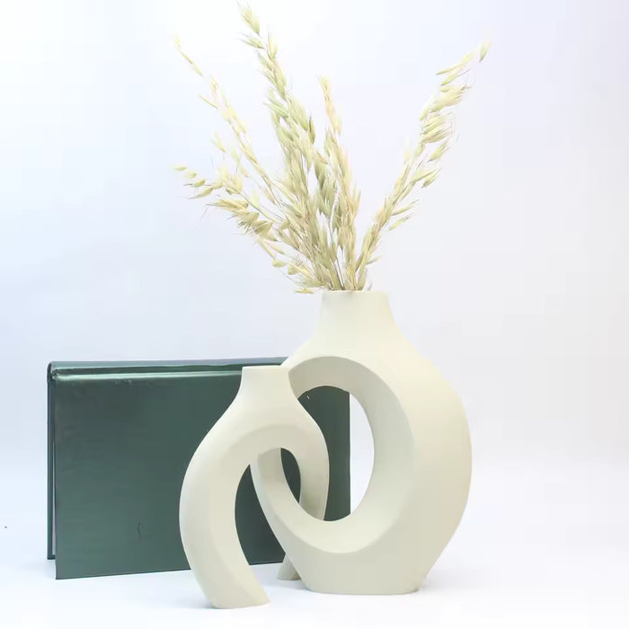 Hugging Vase Ornaments – Modern Decorative Vase Set
