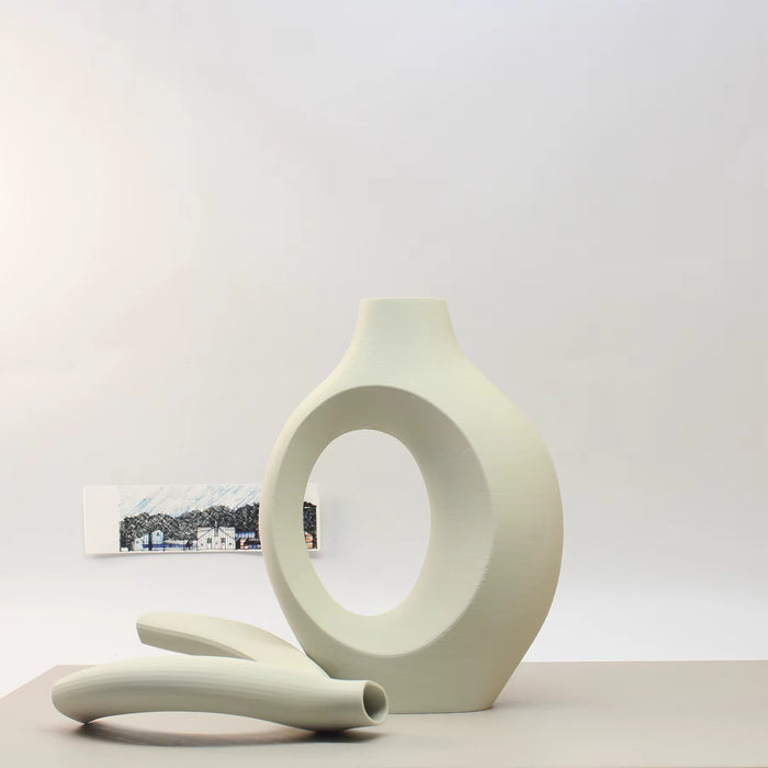 Hugging Vase Ornaments – Modern Decorative Vase Set