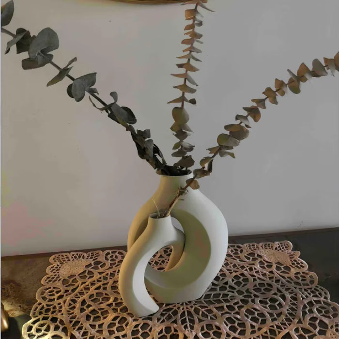 Hugging Vase Ornaments – Modern Decorative Vase Set